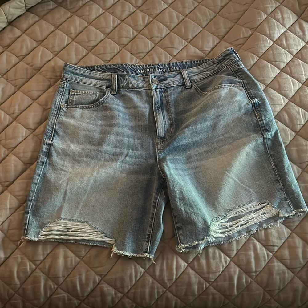 American Eagle Outfitters AEO Plus Size 16 Jean Denim Shorts Distressed Cut Off